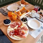Le Acacie Bed & Breakfast Torreano