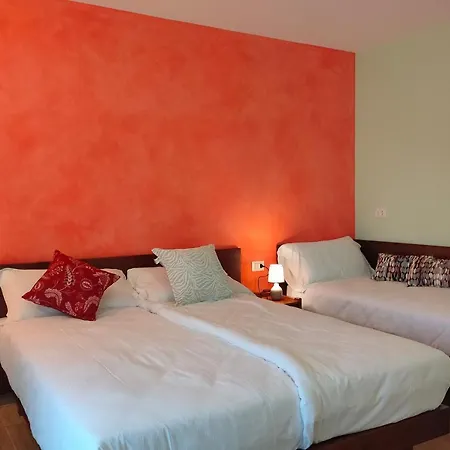 Couette-café Le Acacie 4*