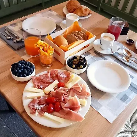 Le Acacie Couette-café Torreano