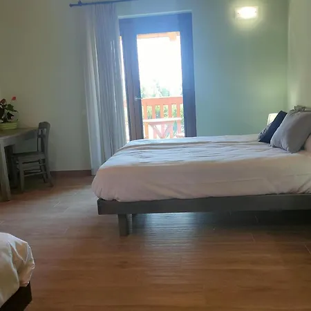 Le Acacie Couette-café Torreano